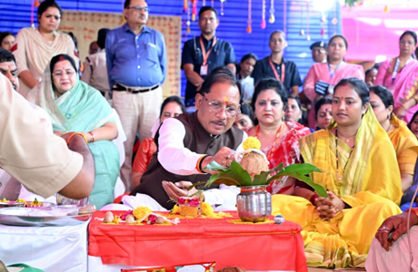 तीजा-पोरा तिहार पर ‘विष्णु भैया’ का घर बना बहनों का मायका