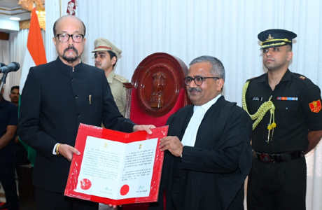 कृष्न राम महापात्र ने ली छत्तीसगढ़ उच्च न्यायालय के मुख्य न्यायाधीश पद की शपथ