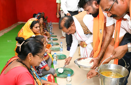 बाढ़ प्रभावित परिवारों के साथ पूरी संवेदनशीलता से खड़ी है सरकार : साय