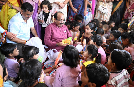 'मैं बच्चों के अंदर अपना बचपना ढूंढता हूं...' : उपमुख्यमंत्री अरुण साव