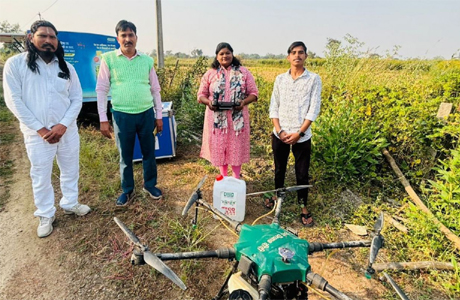 नमो ड्रोन दीदी योजना से हो रही किसानों के पैसे एवं समय की बचत