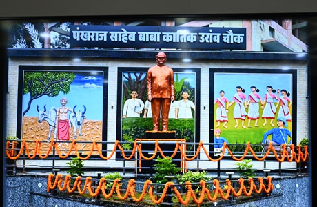 मुख्यमंत्री ने बाबा कार्तिक उरांव की आदमकद प्रतिमा का किया अनावरण