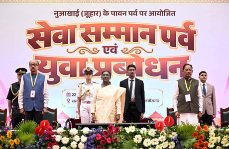 युवा पुस्तक पढ़ें, प्रश्न पूछें और नई चीजों को समझें : राष्ट्रपति द्रौपदी मुर्मु